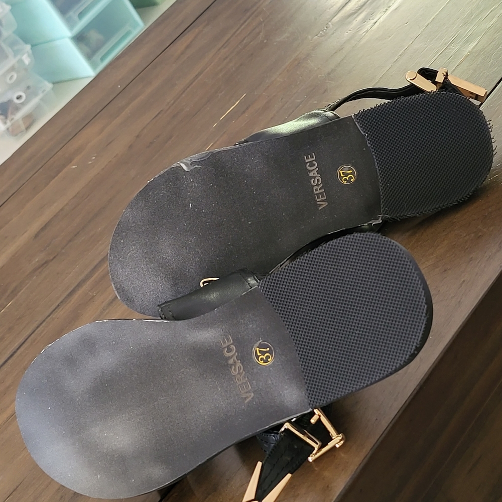 Versace Palazzo Yellow Gold Plated Medusa Plaque Mens Black Calfskin Leather Stu - Picture 8 of 8